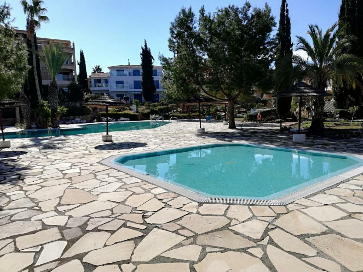 Family Paradise- Luxury Combined With Home Comfort Paphos Exterior photo